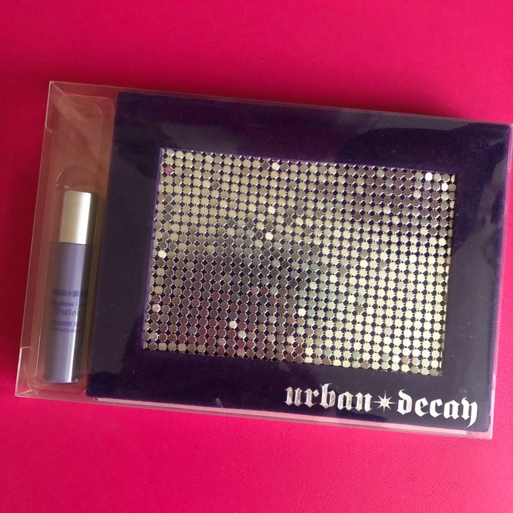 Urban decay deluxe shadow box